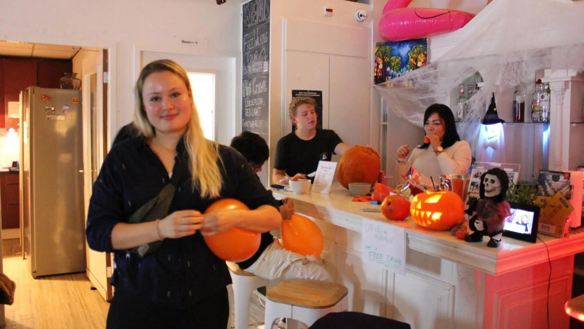 Dutchies Hostel Amsterdam