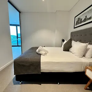 **** Aparthotel Skytower By Cllix Australia