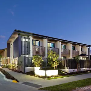 **** Hotel The Glen And Australia