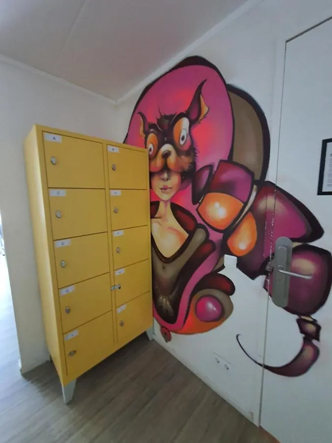 Dutchies Hostel Amsterdam