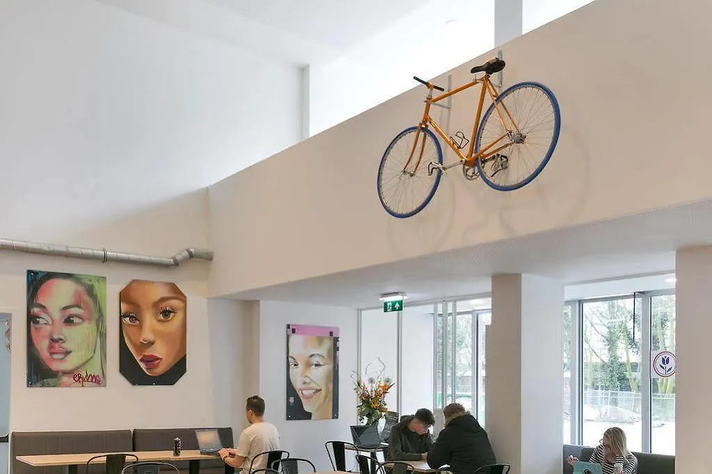 Dutchies Hostel Amsterdam